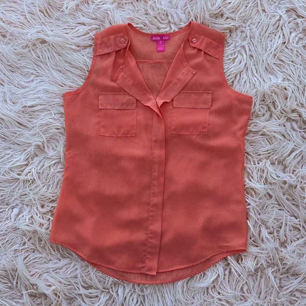 Sleeveless Blouse 
